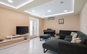 Apartment Nikola - Near Town Centre